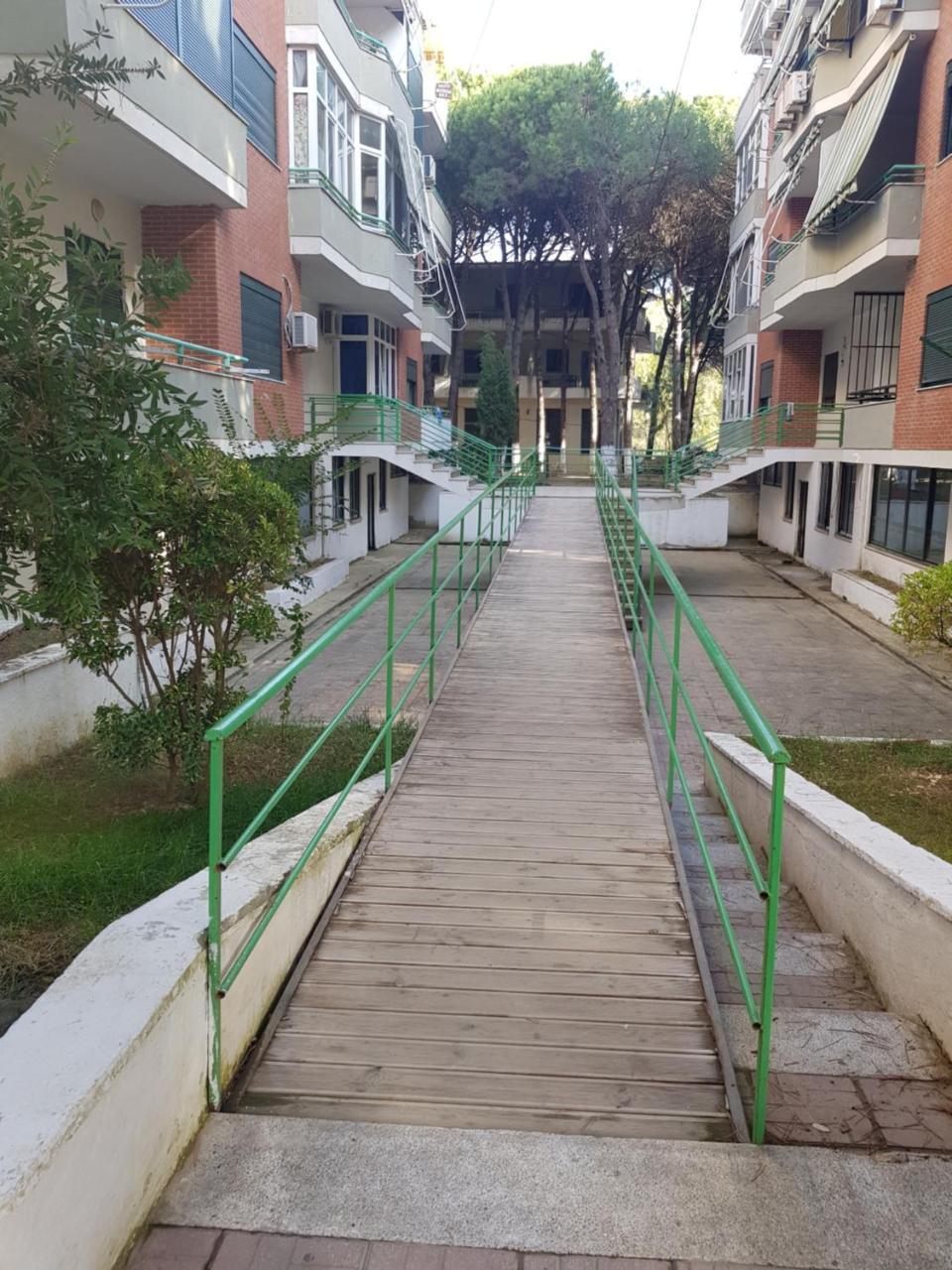 Holiday Family Apartment Голем Екстериор снимка